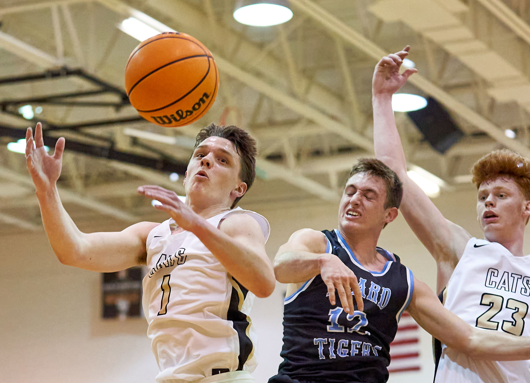 200103 DHS BBALL 28.jpg